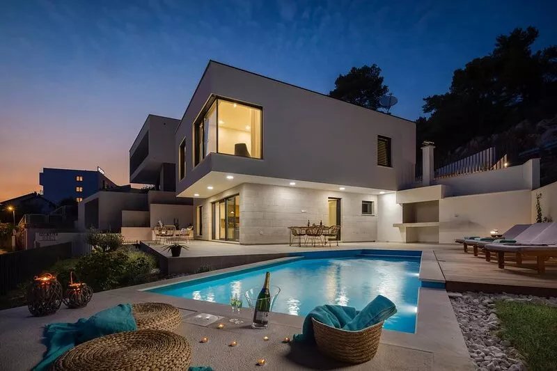 Seaside luxury villa with a swimming pool Zaostrog, Makarska (K-19037)