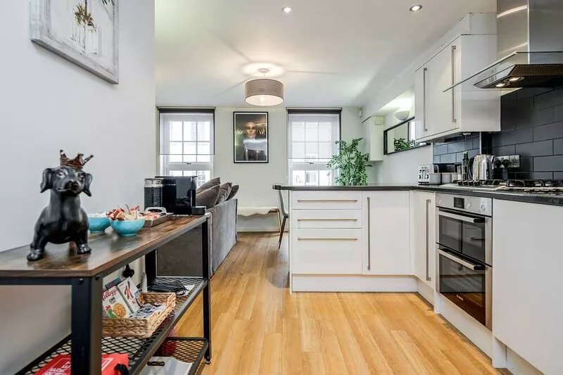 Discounted November Windsor Cosy Stay 2BR