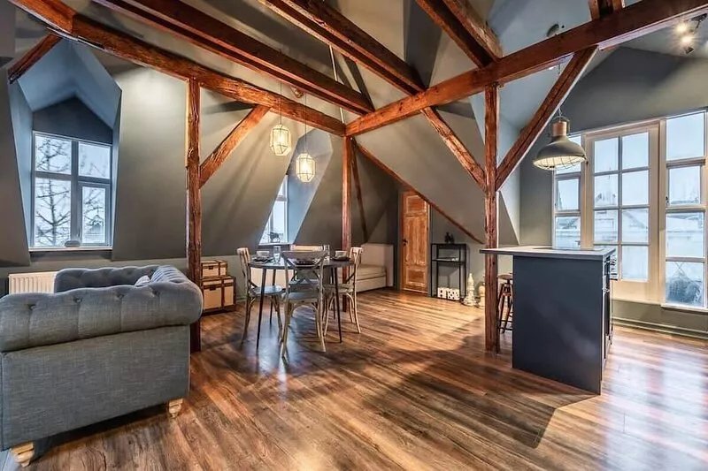 Newly renovated city centre penthouse