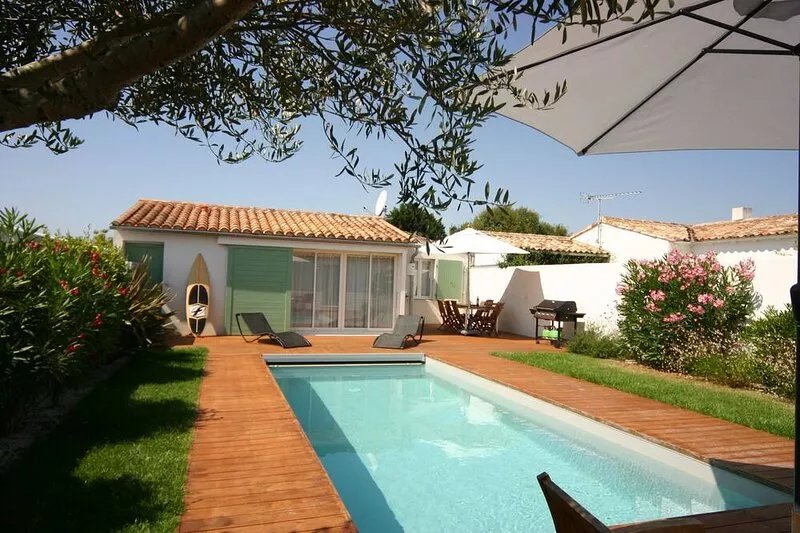 Between the beach & the village, tastefully decorated villa with heated pool