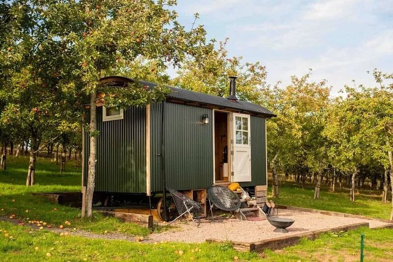 Luxurious shepherd's hut in a secluded countryside location with fantastic views