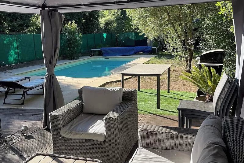 RENOVATED HOUSE IN ST PAUL EN FORET