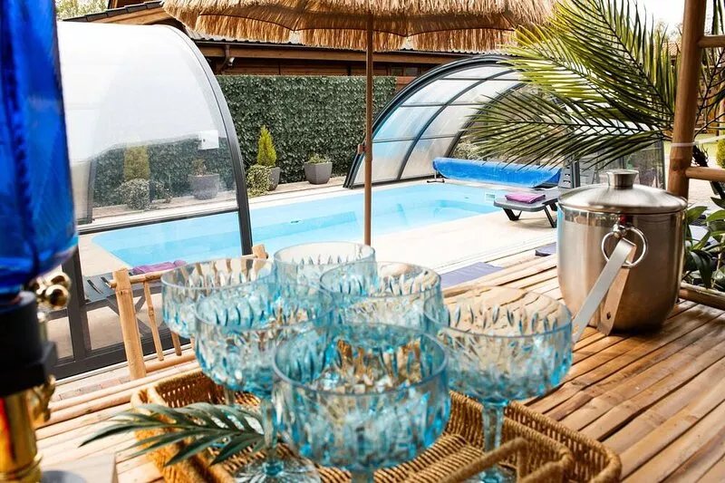 Amazing 14 berth villa with private pool at Pentney Lakes in Norfolk ref 34079A