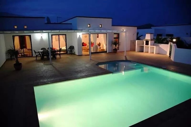 Beautiful villa in a central location, easy walking distance to beach