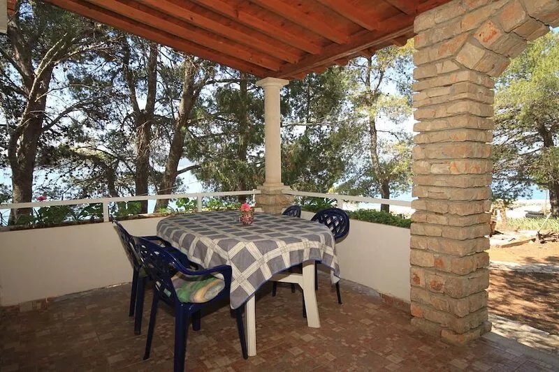 One bedroom apartment near beach Lavdara, Dugi otok (A-8114-b)