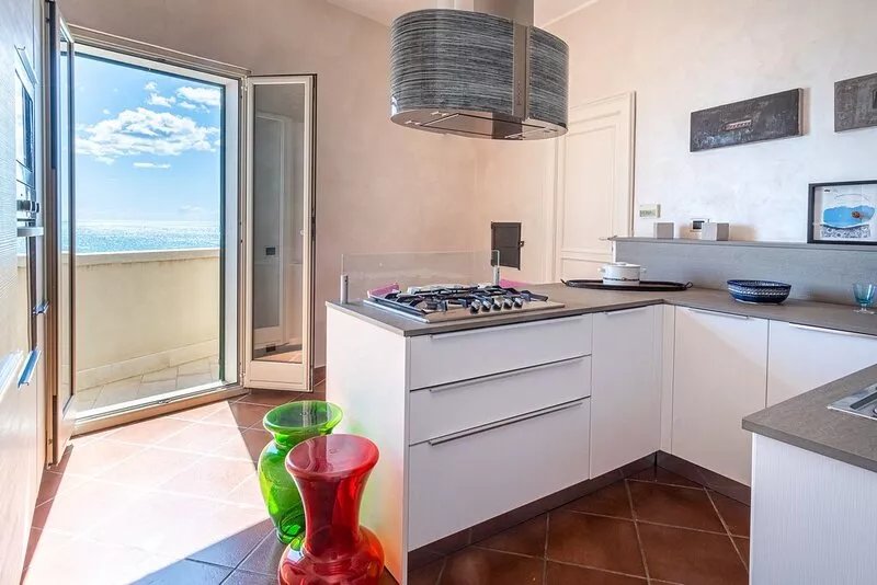 Ortigia: A luxury apartment by the sea