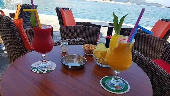 Corner Bar Pythagorio