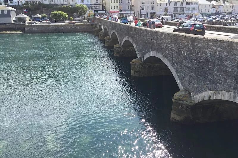 Lovely views, private allocated parking, Jacuzzi bath, Bedroom balcony and Patio