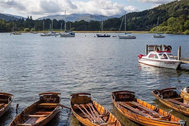 WATERSIDE, pet friendly, with a garden in Ambleside