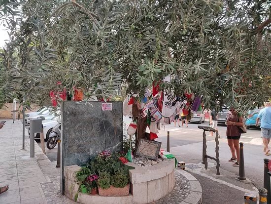 Albero della pace in via D'Amelio