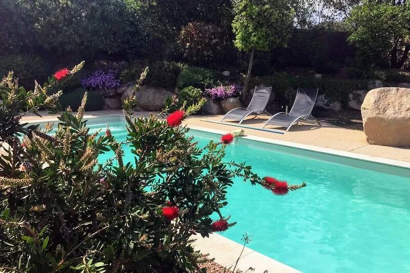 Villa with heated pool near the beautiful Pinarellu beach