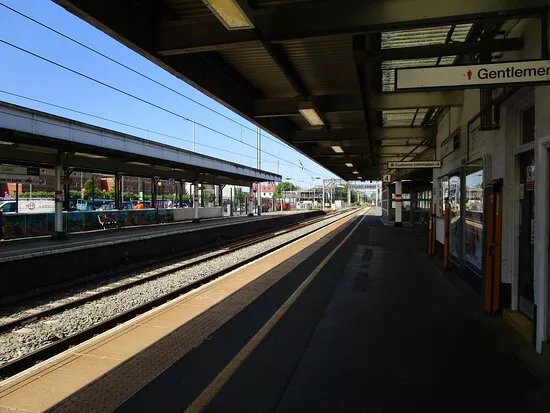 Luton Railway Station