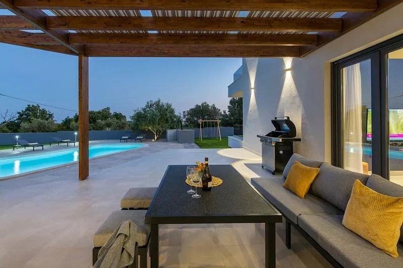 Villa Posidonia near Pula with sea view and surrounded by olive trees
