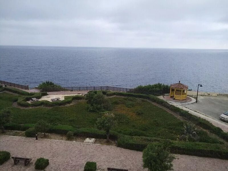 Air conditioned seafront with own entrance, parking, kitchen