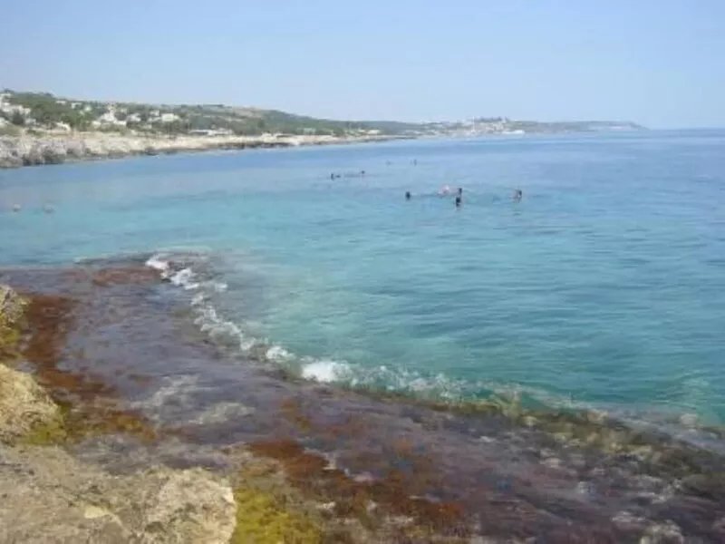 ANDRANO. Location CAVE GREEN. Villa with sea view