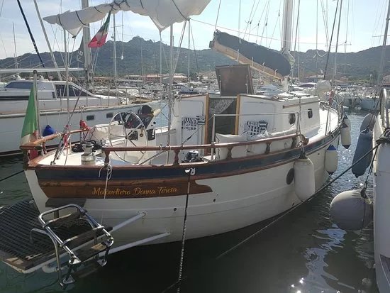 Motoveliero Donna Teresa