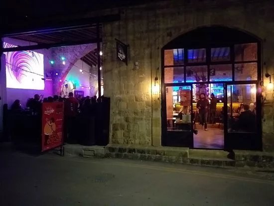 Red Zeppelin Cafe & Bar