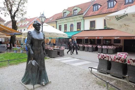 Statue of Marija Juric Zagorka