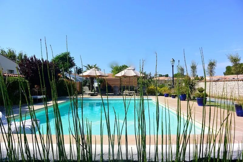 House with heated pool in the heart of Ste Marie de Re (La Noue)