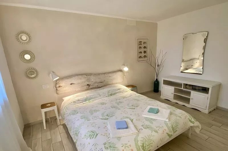Romantic nest seaview. Tipical stone house with garden close to Cinque terre