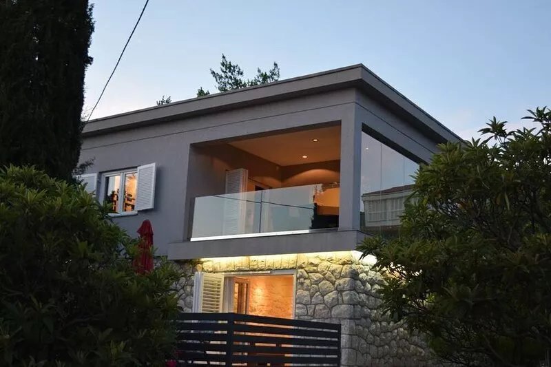 Apartment in the house with garden in peaceful neighborhood 5 minutes from beach