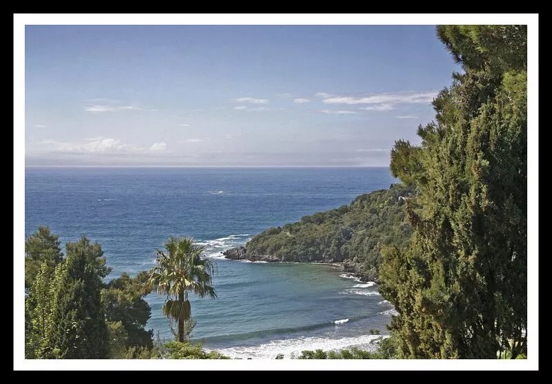 Villa Michela between sky and sea. On the coast between Gaeta and Sperlonga.