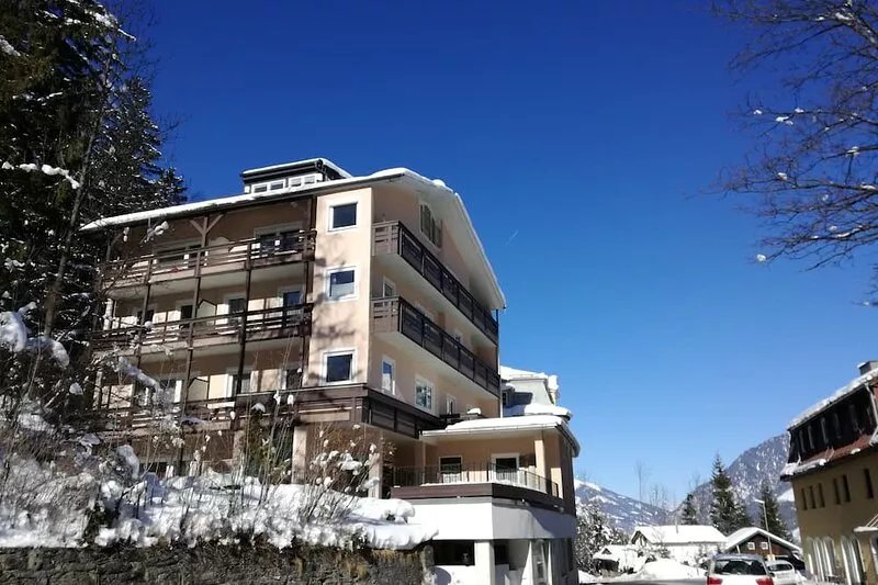 Cozy apartment with a wonderful view. 10 minutes walk to the ski lift