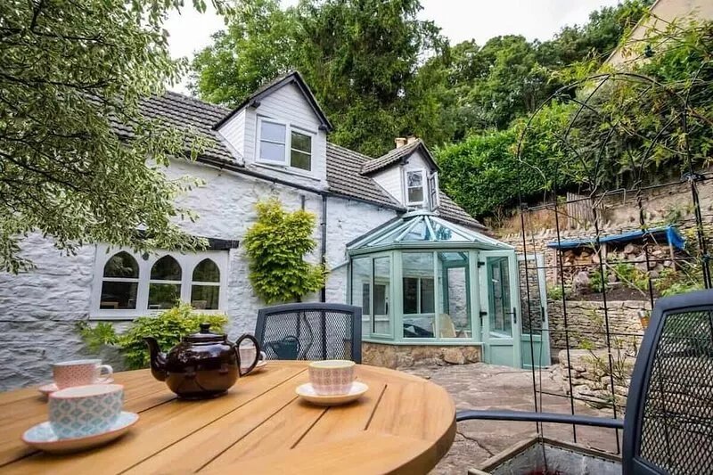Beautiful Cotswolds Cottage & Garden