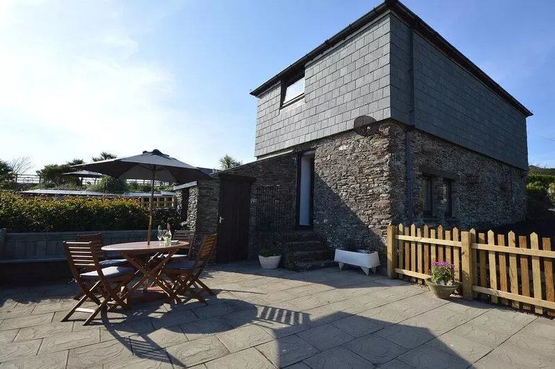 2 bedroom accommodation in Kingswear