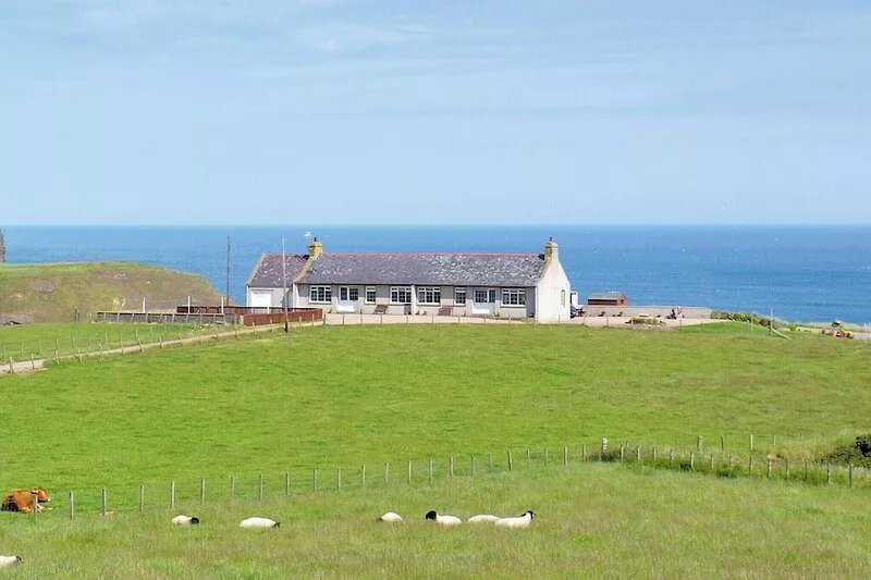 PENNAN LODGE - 26818
