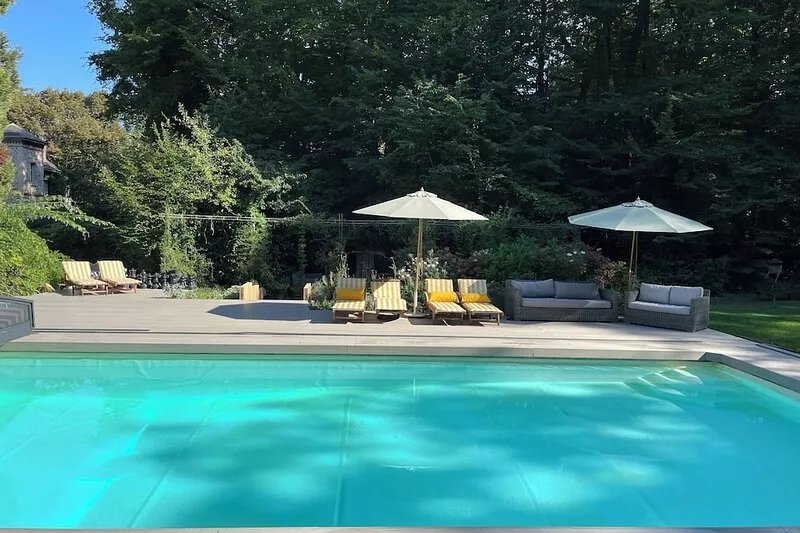 200 M2 Dreamhouse for 10 with private pool and garden in beautiful park