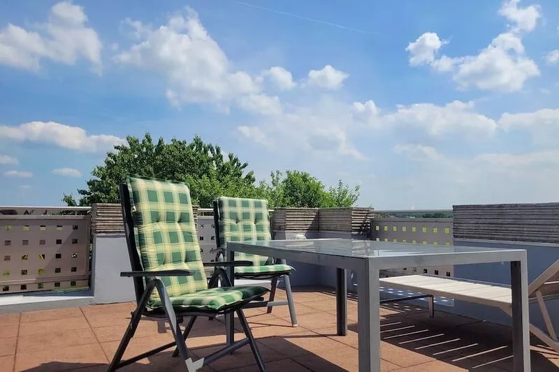 Beautiful apartment in a 2-fam house