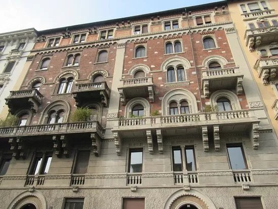 Palazzo Viale Bianca Maria 15-17
