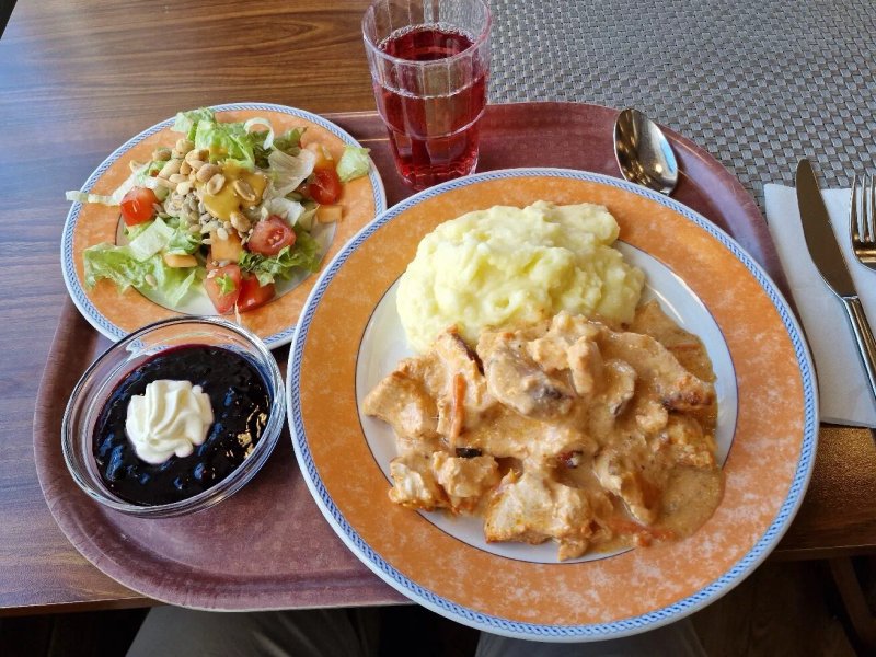 Kahvilaravintola Ykkospesa
