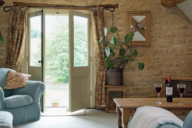3 bedroom accommodation in Middle Duntisbourne, near Cirencester