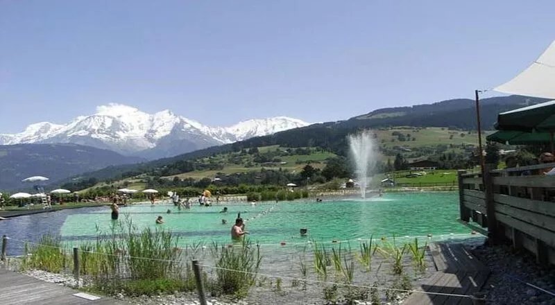 THE SLALOM 2, panoramic view of Mont-Blanc At the foot of the Combloux Megève