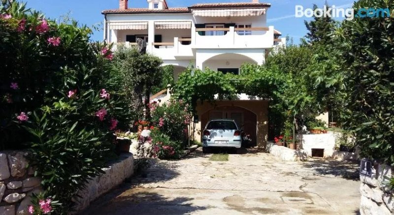 Apartmani Paula Mandre