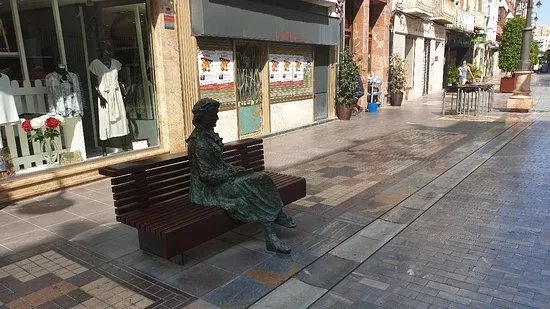 Escultura Carmen Conde