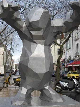 Statue Le Monstre