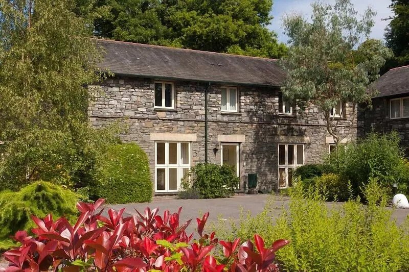THE OLD BARN, family friendly, with a garden in Ambleside
