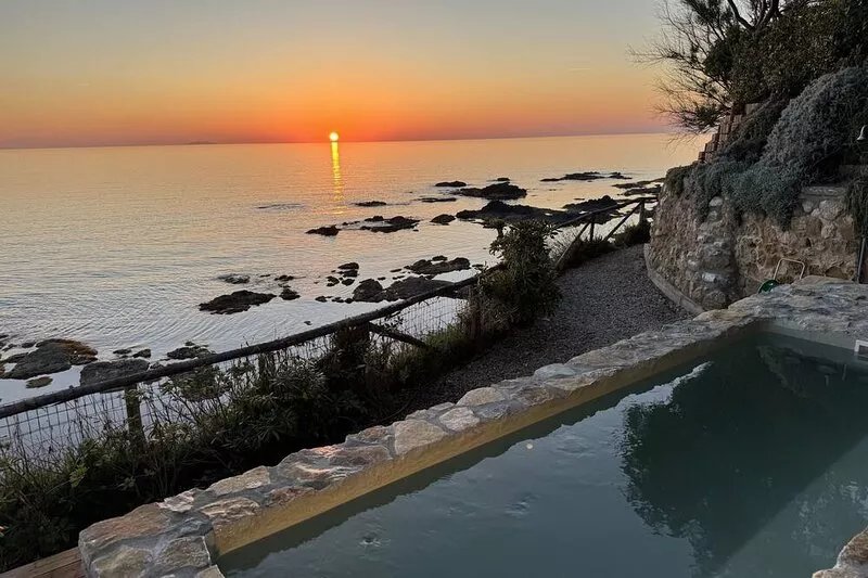 Casa Frontemare con Scesa al Mare Privata