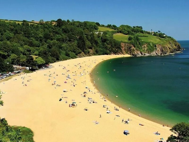 THE COTTAGE, 13 CLARENCE HILL, family friendly in Dartmouth