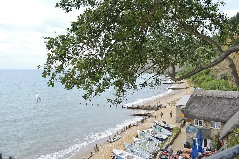 2 bedroom accommodation in Shanklin