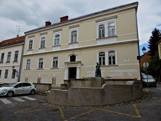 Jesuit Square (Jezuitski trg)