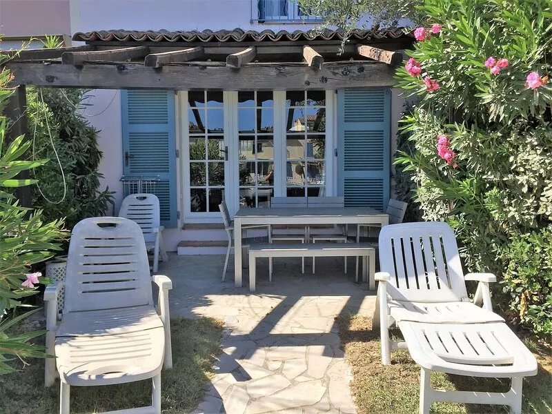 Three bed, three bathroom house with berth in Port Grimaud Sud