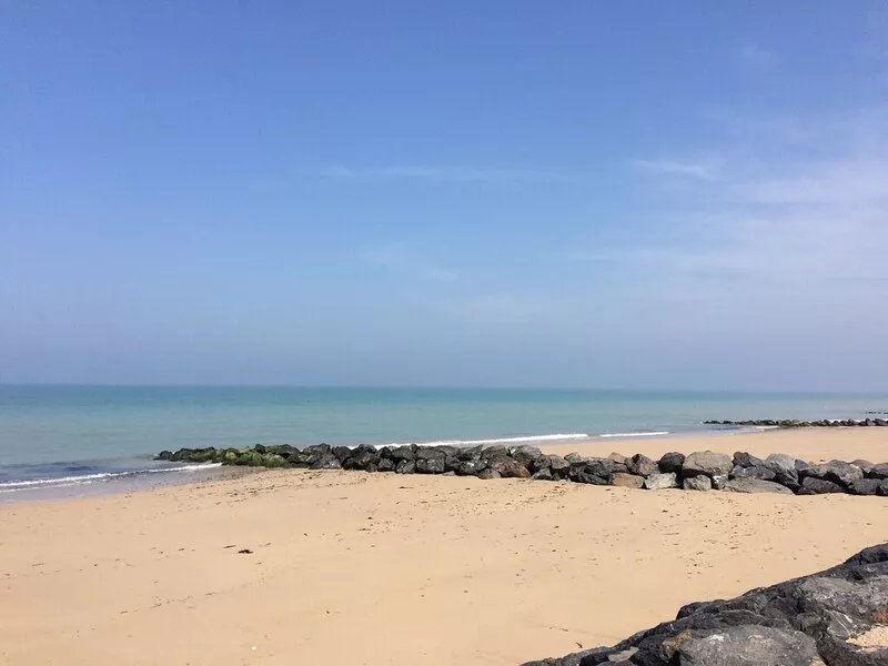 Quai Est 2p, 100m from Gold Beach