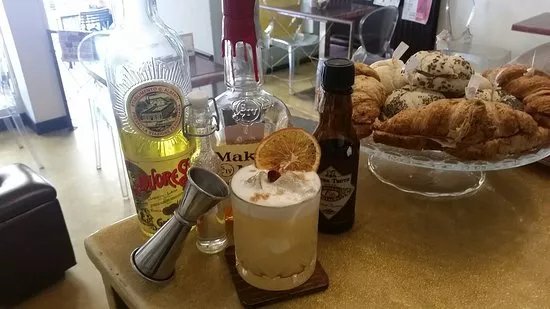 Mixology Everytime Bar