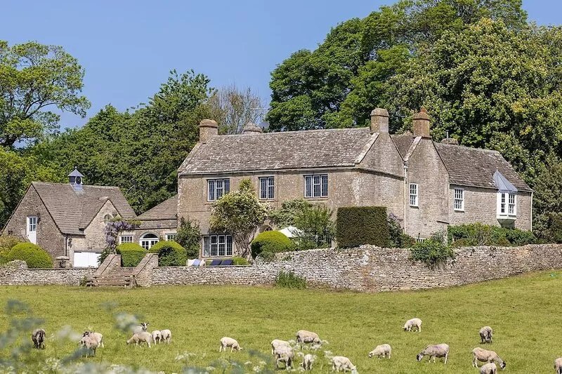 Winstone Glebe House - sleeps 12 guests  in 6 bedrooms