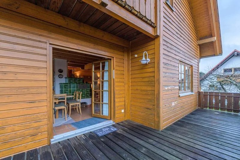 Wooden House on 160m² - open galery, fireoven, jacuzzi, WLAN, BBQ, baclcony