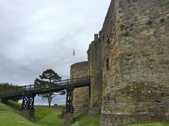 Tour Scotland with Lyn